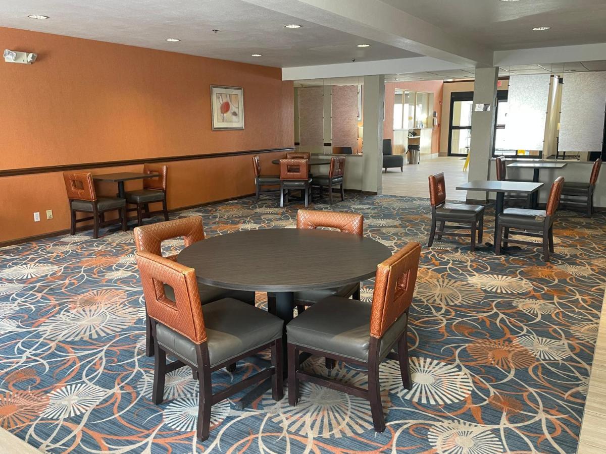 Spark By Hilton La Crosse Onalaska Екстериор снимка