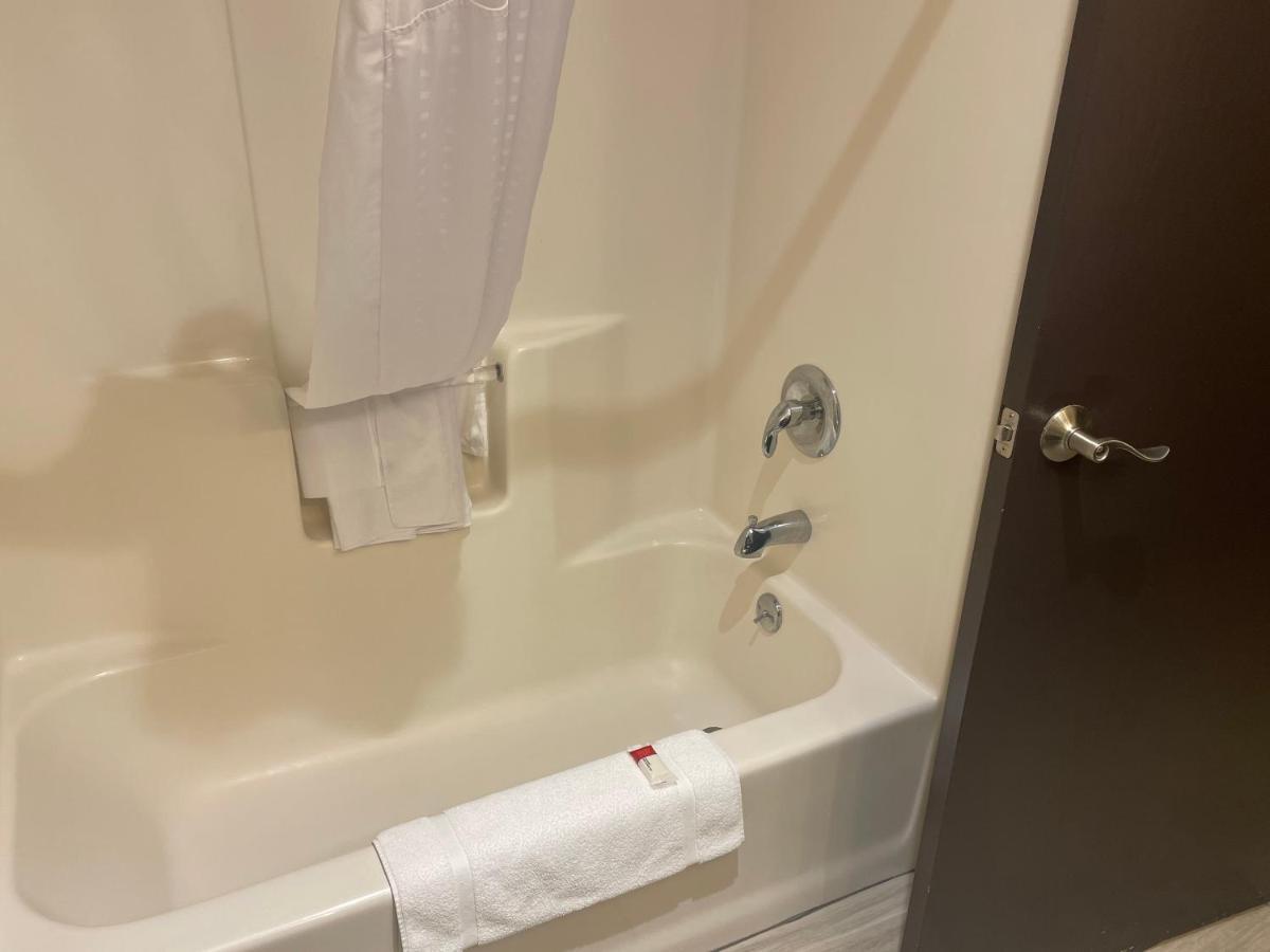 Spark By Hilton La Crosse Onalaska Екстериор снимка